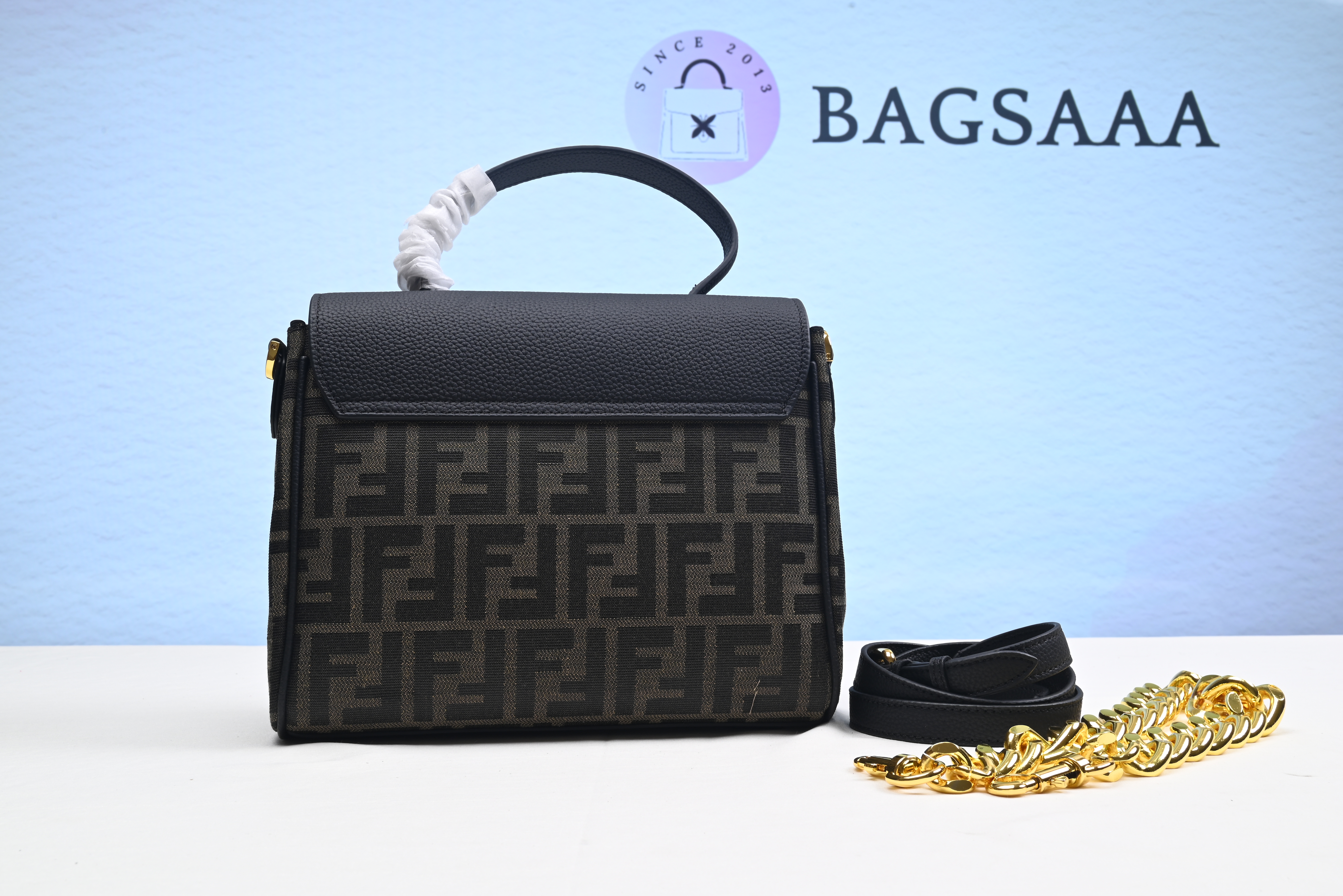 BAGSAAA FENDACE LA MEDUSA MEDIUM FF Logo HANDBAG Bag