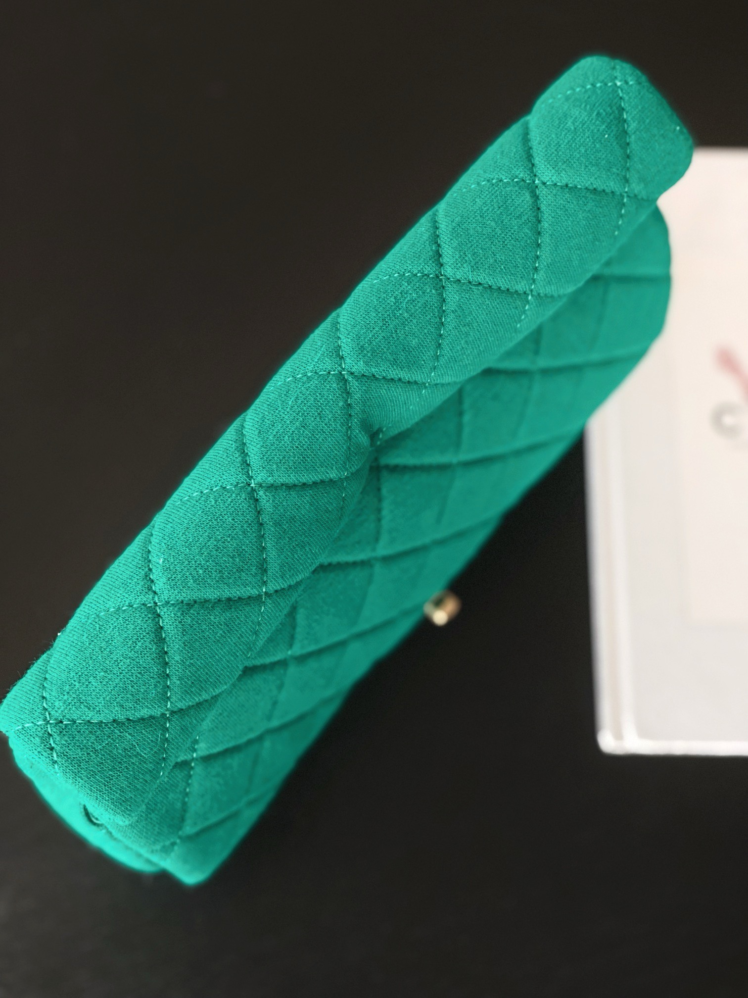 Bagsaaa Ch**el Jersey and metal clutch in green- 24.5x18.5x4.5cm