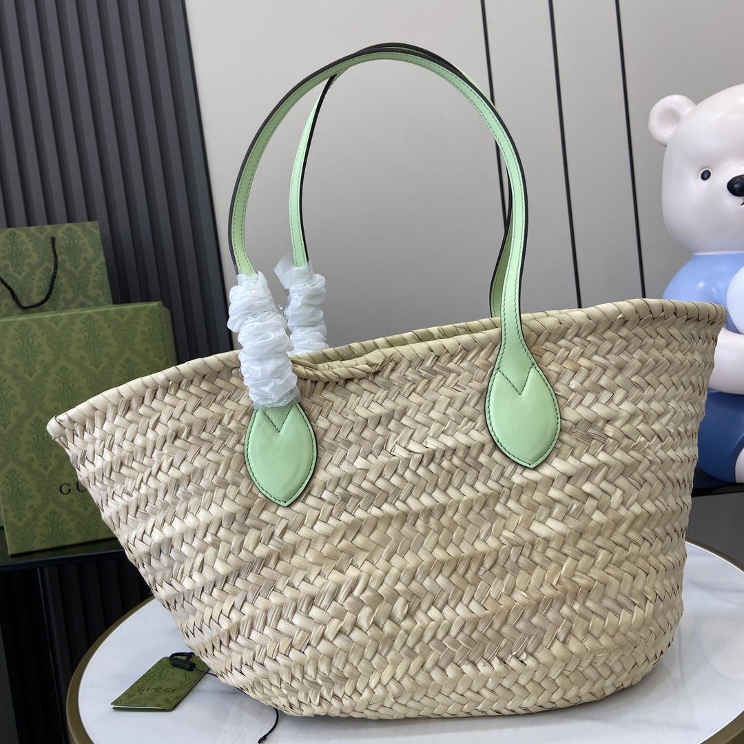Bagsaaa Gvc*1 Small Straw Tote With Gvc*1 Logo 779524 Pale Green - 26 x 22.5 x 18 cm